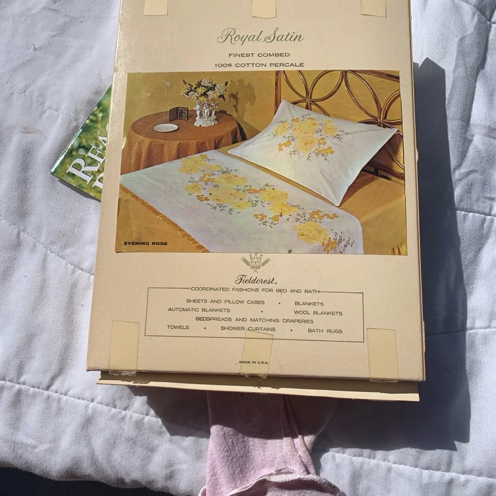 Vintage Yellow Floral Twin Sheets and Pillowcases - Picture 4 of 5